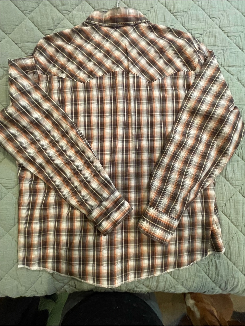 Men’s Wrangler Pearl Snap - Picture 3 of 5